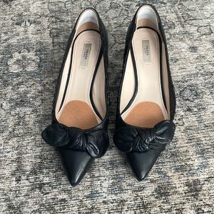 Prada Bow Heels 39 Black Leather Low Kitten Heel Pump Designer Pointed Toe Shoes